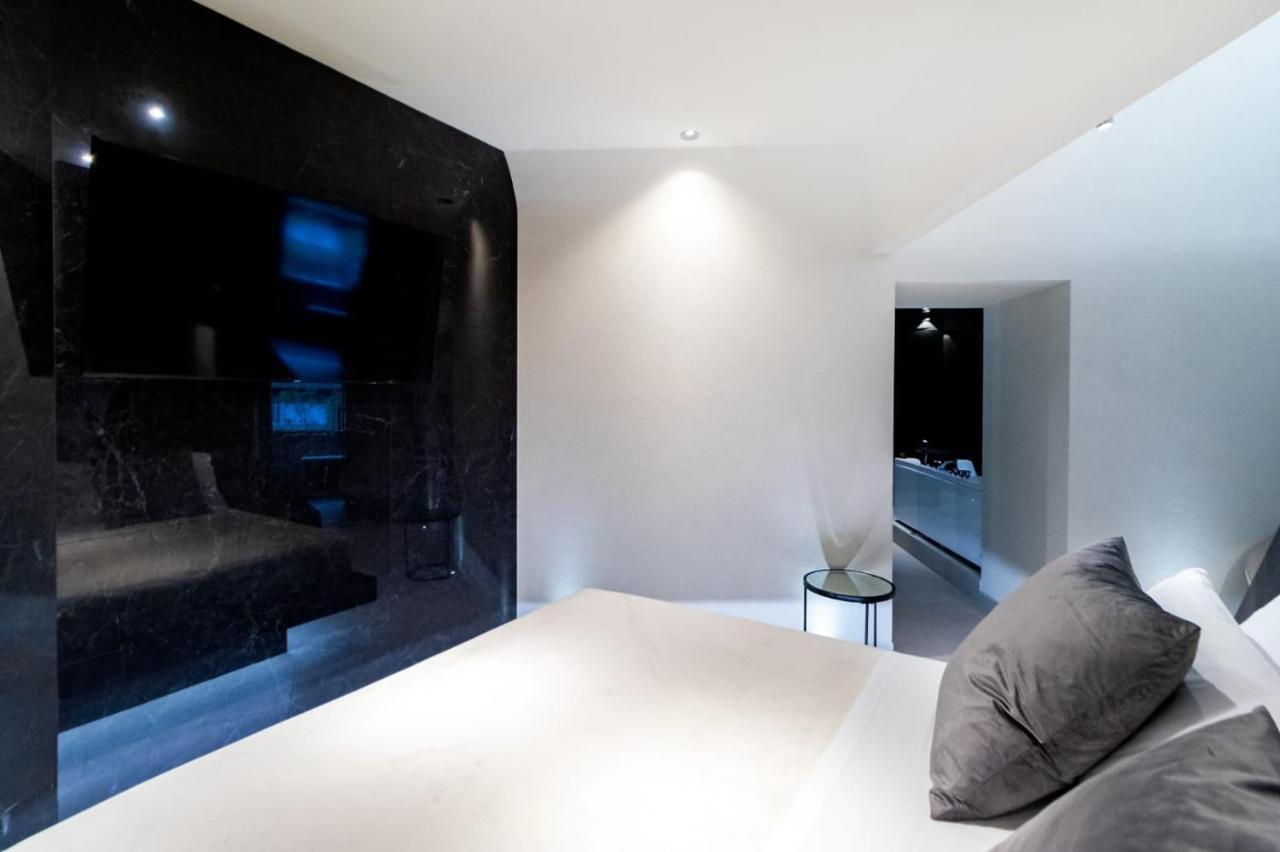 4 Suites " Unconventional Living Rooms " Catania Esterno foto
